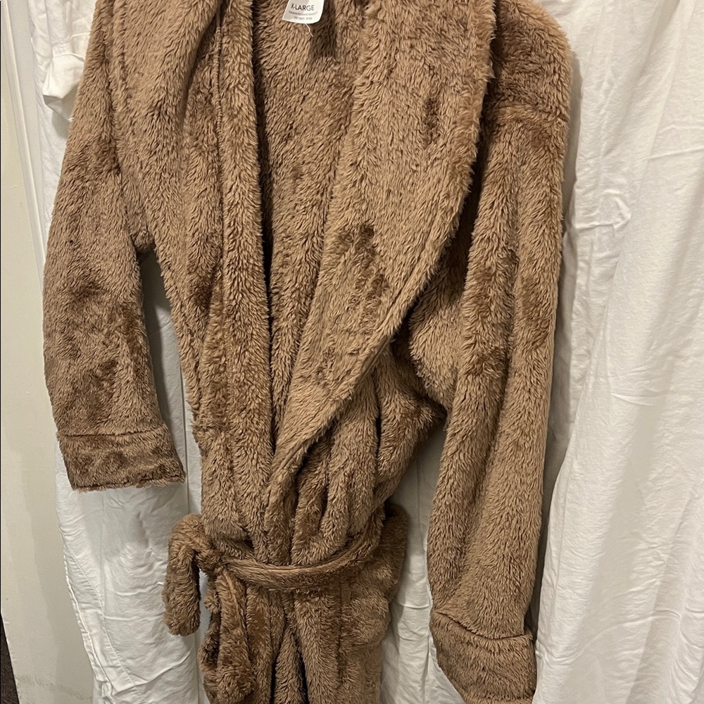 Daydream Women’s Cozy Brown Fuzzy Robe NWT Size XL
